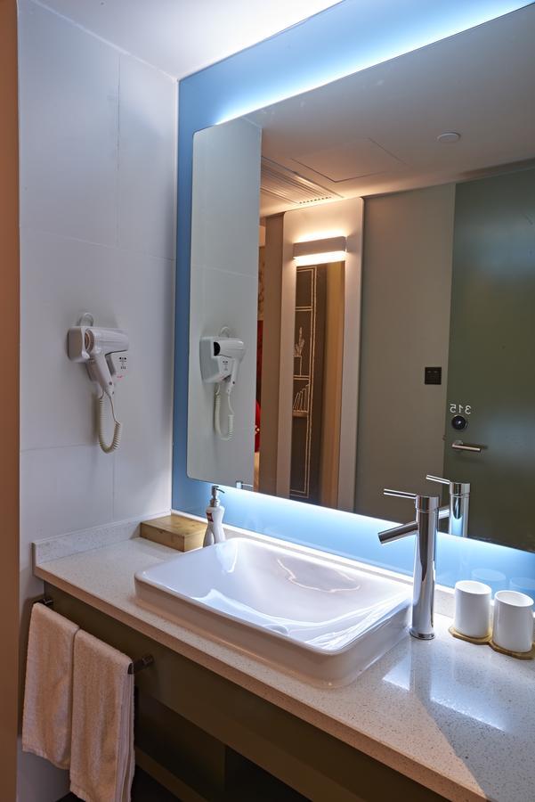 Готель Ibis Wenzhou Ariport Avenue Екстер'єр фото